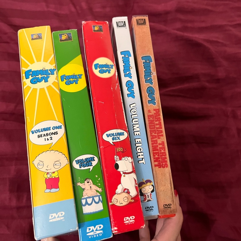 5-Piece Family Guy DVD Bundle - Vol 1, 4, 6, 8 & Partial Terms of Endearment - Picture 12 of 13